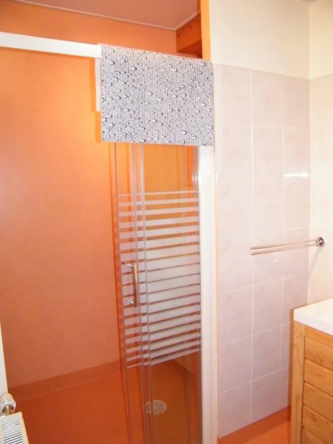 Gite Maison Neuve Grandval Apartment 0*,